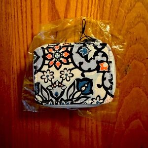 Very Bradley week pill case